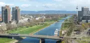 Mannheim baut weltgrößte Flusswärmepumpe – Bürgermeister warnt vor Politik