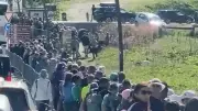 Massenansturm auf Drei Zinnen: Touristen-Schlangen in den Dolomiten