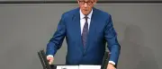 Merz verteidigt Reformkurs: „Die Mitte liefert“ im Bundestag