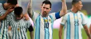 Messi mit dicker Beule: Argentinien zittert sich ins Achtelfinale