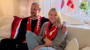 Mette-Marit nach Lungentransplantation: Erstes Foto beim Fußballgucken