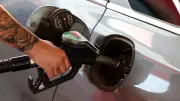 Mittagsschock an der Tankstelle: Spritpreise steigen um 19 Cent