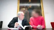 Mordprozess in Aurich: 34-Jähriger soll 53-Jährigen aus Eifersucht getötet haben