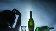 Neurologe warnt: Alkohol kann Gehirn schrumpfen lassen und Demenz auslösen
