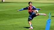 Neuzugang Bilal Nadir erhält beim HSV-Einstand die erste Kloppe