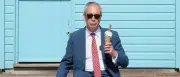 Nigel Farage tritt zurück und kandidiert erneut – Was steckt dahinter?