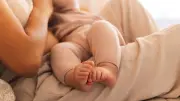 Norwegische Studie: Stillen senkt ADHS-Risiko leicht – Kinderarzt warnt vor Druck