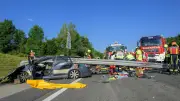 NRW-Urlauber sterben bei Unfall in Österreich: Leitplanke durchbohrt Auto