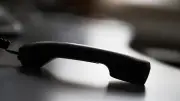 Polizei durchsucht Gebäude wegen Betrugs mit Telefon-Erotik-Diensten