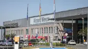 Polizei stoppt Italien-Flug in Weeze nach verdächtigem Hinweis