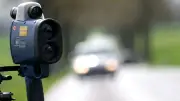 Raser in Magdeburg mit 156 km/h geblitzt – 800 Euro Bußgeld und Fahrverbot