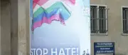 Regenbogenflagge vor Polizei löst Anfeindungen gegen Beamte aus