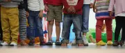 Regierung streicht 25-Euro-Zuschlag für arme Kinder – 450 Millionen Einsparung