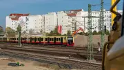 Ringbahn fährt wieder durch: Bauarbeiten an Brücke beendet