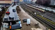 Ringbahnbrücke Berlin: 320-Tonnen-Millimeterarbeit für neuen Überbau