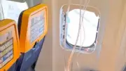 Ryanair-Flug: Fenster zersplittert, Passagier teilweise aus Kabine gesaugt
