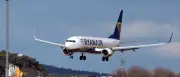 Ryanair-Flug: Fensterscheibe zerbrochen – Ehefrau schildert Horrorflug