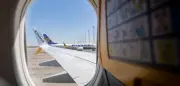 Ryanair-Flugzeug: Fenster zerbrochen, Passagier fast herausgesogen