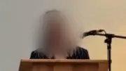 Schülerin beschimpft Lehrer und Schule bei Abi-Feier in MV