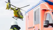 Schwer verletzt: Mann stürzt acht Meter von Brückengeländer in Niederbayern