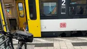 Security-Mitarbeiter bei 120 km/h aus Regionalbahn gestürzt – Zeuge berichtet