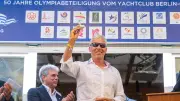 Segel-Legende Jochen Schümann feiert Gold-Jubiläum in Berlin-Grünau