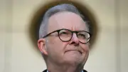 Sex-Skandal um Australiens Premier: Albanese entschuldigt sich nach Kylie-Minogue-Podcast