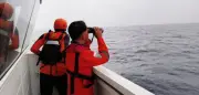Sieben Schiffbrüchige nach tagelangem Überleben auf Floß gerettet