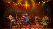 „Six“ in Berlin: Feministisches Historien-Musical begeistert im Spice-Girl-Stil