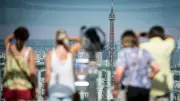 Sommerhitze in Paris: Eiffelturm und Louvre schließen früher