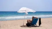 Sonnenschirme schützen vor Sonnenbrand, nicht vor Hitze
