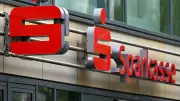 Sparkasse Mönchengladbach: 30 Schließfächer aufgebrochen – Täter flüchtig