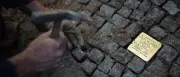 Stolperstein-Eklat in Neukölln: Festival streicht Gaza-Performance