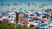 Strandregeln weltweit: Von Elefantenverbot bis Bikini-Zeiten