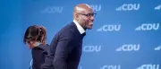 Streit um erneute Vernehmung von Berlins Ex-Kultursenator Joe Chialo