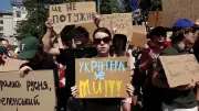 Tausende in Kiew protestieren gegen Selenskyj nach Entlassung von Fedorow