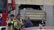 Tödlicher Unfall in Österreich: Lkw rast in Friseursalon