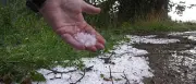 Tennisballgroßer Hagel in Norddeutschland: Massive Schäden und Chaos