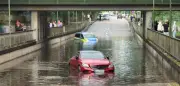 Tennisballhagel und überflutete Straßen: Unwetter wüten in Deutschland