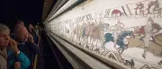 Teppich von Bayeux erstmals seit 950 Jahren in London eingetroffen