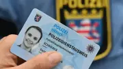 Thüringen führt neue blaue Dienstausweise für Polizei ein
