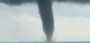 Tornado über Bodensee: Wasserhose 15 Minuten lang sichtbar