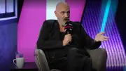 Torsten Sträter hat den Krebs besiegt – Comedian gibt erfreuliches Update