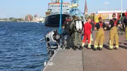 Tragödie in Rostock: Auto stürzt in Hafenbecken – zwei Tote