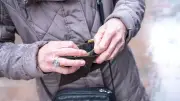Trickbetrüger bestiehlt Seniorin auf Supermarktparkplatz in Witzenhausen