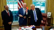 Trump ruft Infantino an: Rote Karte gegen Balogun aufgehoben