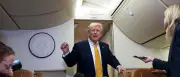 Trump scherzt über Anschlag auf Air Force One: „Ich bin die Nummer 1 der Liste“