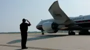 Trumps neues Flugzeug: Sicherheitslücken erfordern weiteren Umbau