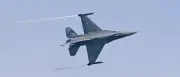 Ukrainische F-16 erzielt ersten Luft-Luft-Abschuss gegen russischen Jet