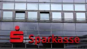 Unbekannte brechen 29 Schließfächer in Sparkasse in Mönchengladbach auf